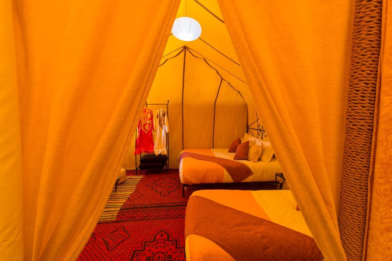 ホテル Luxury Bega Camp メルズーガ エクステリア 写真