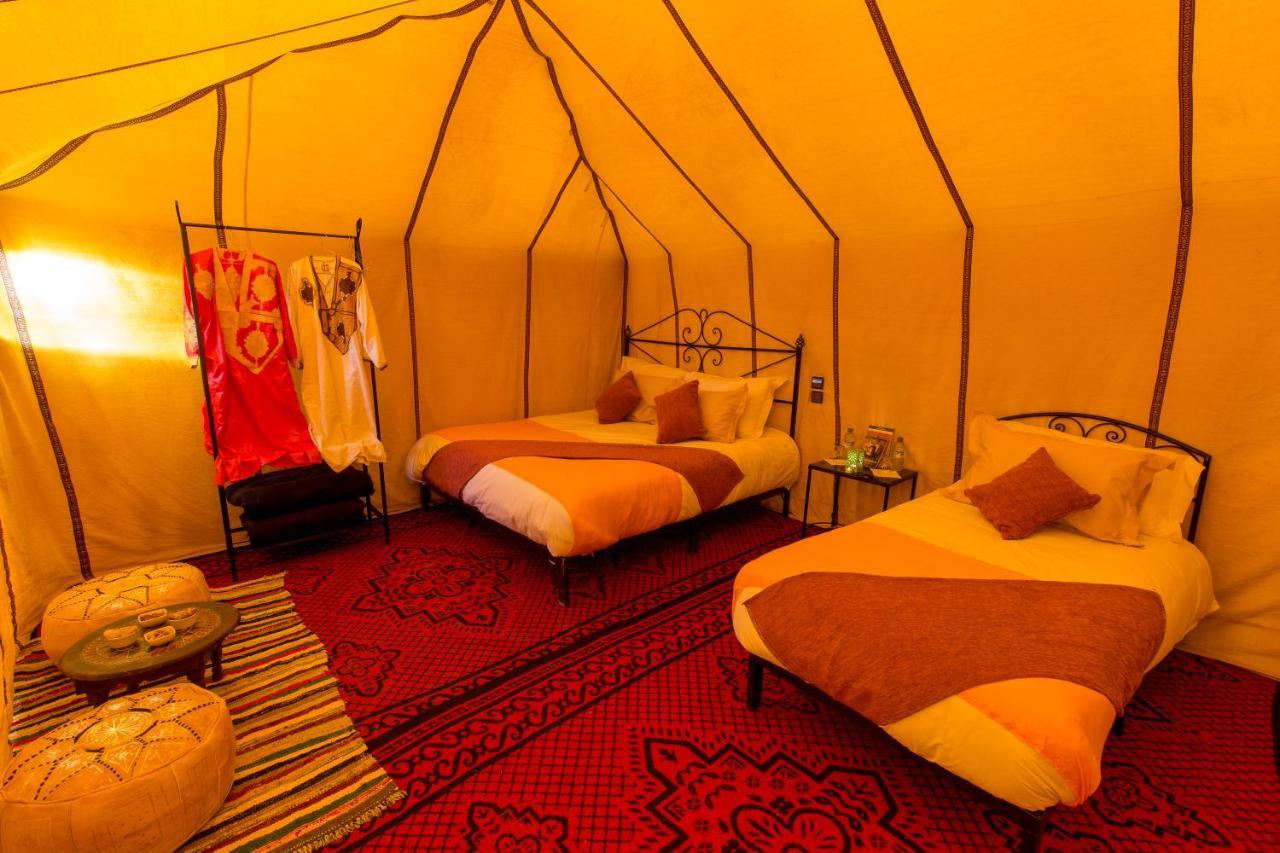 ホテル Luxury Bega Camp メルズーガ エクステリア 写真