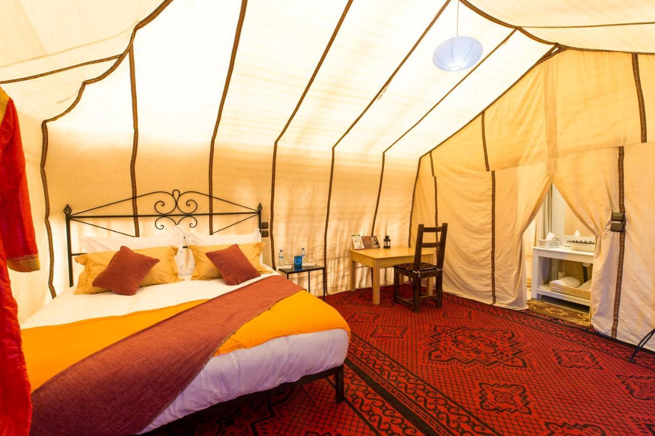 ホテル Luxury Bega Camp メルズーガ エクステリア 写真