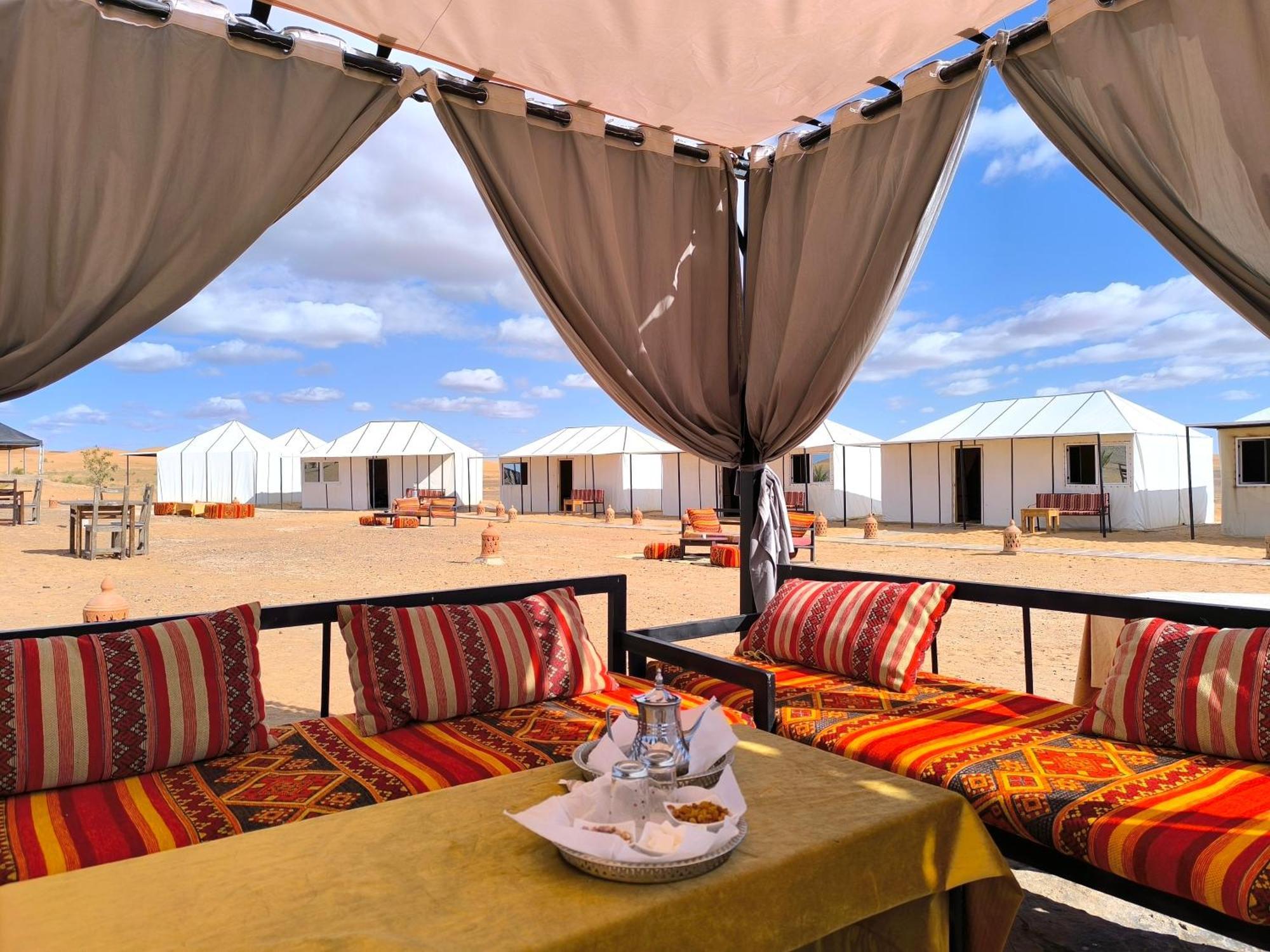 ホテル Luxury Bega Camp メルズーガ エクステリア 写真