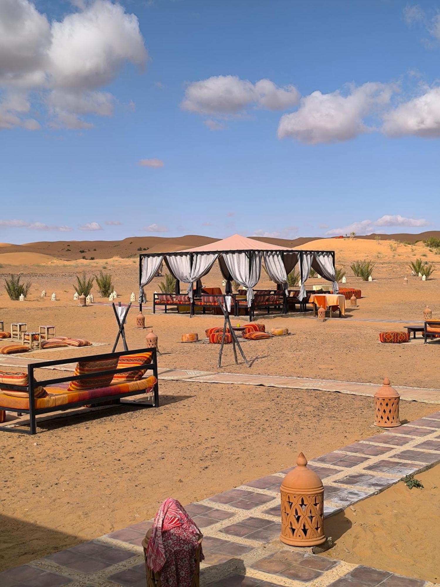 ホテル Luxury Bega Camp メルズーガ エクステリア 写真