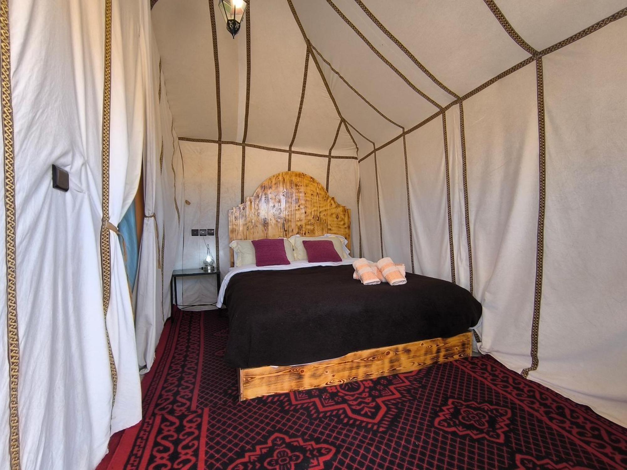 ホテル Luxury Bega Camp メルズーガ エクステリア 写真