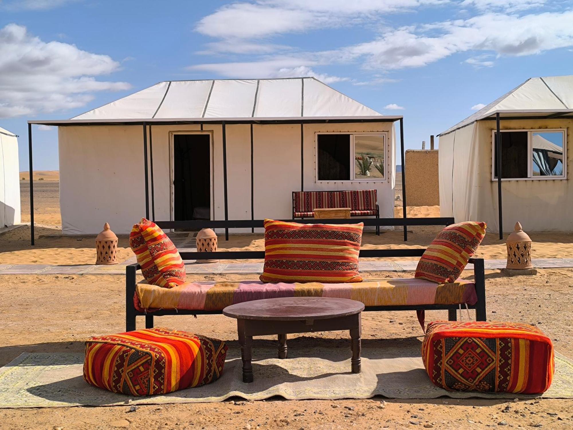 ホテル Luxury Bega Camp メルズーガ エクステリア 写真